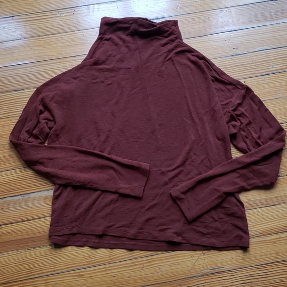 Aritzia Wilfred mock neck top - Picture 4 of 6